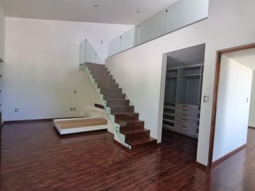 VENTA CASA EN BALVANERA COUNTRY CLUB CORREGIDORA QRO