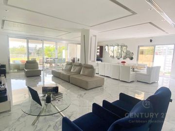VENTA Casa Semiamueblada LAGOS DEL SOL C3227