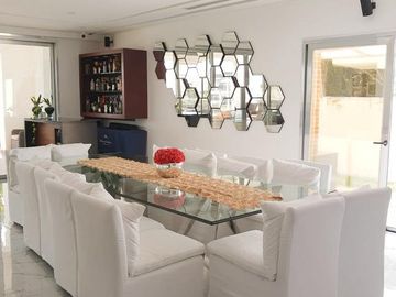 VENTA Casa Semiamueblada LAGOS DEL SOL C3227