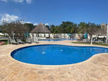 VENTA Casa Semiamueblada LAGOS DEL SOL C3227