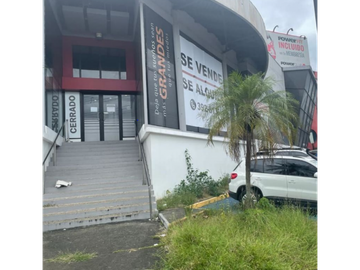 EN VENTA  LOCAL COMERCIAL 2730M EN EL DORADO DOS NIVELES