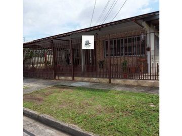 EN VENTA CASA EN BETANIA 8REC 6B