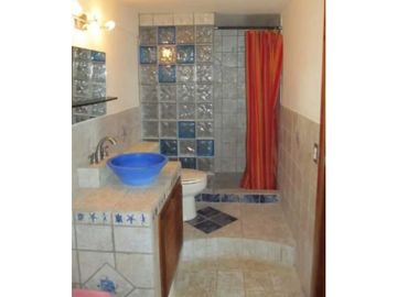 EN VENTA FABULOSA CASA EN CERRO AZUL CERCA HACIENDA COUNTRY CLUB