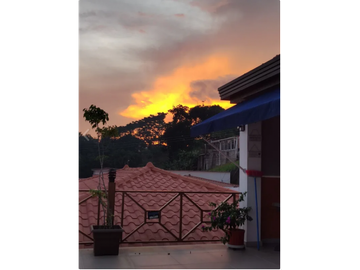 VENTA DE CASA EN COLINAS DEL GOLF