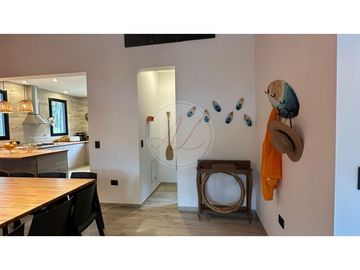 CASA 186 / BARRIO VILLAROBLES