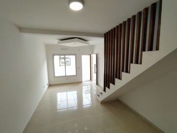 Dúplex en venta de 2 dormitorios c/ cochera en Costa Azul