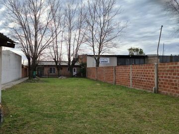 Casa en venta de 2 dormitorios c/ cochera en Monte Grande
