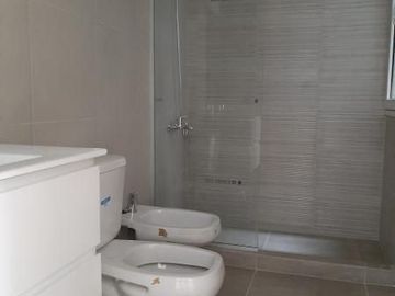 38 E/ 17 Y 18- TRIPLEX DE 3 DORM