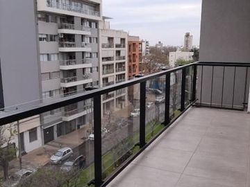 38 E/ 17 Y 18- TRIPLEX DE 3 DORM