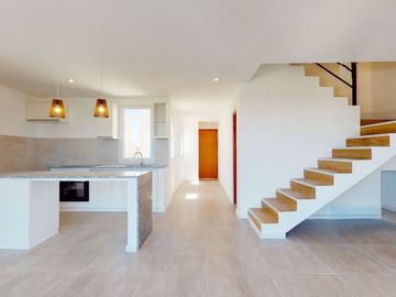 38 E/ 17 Y 18 - TRIPLEX DE 3 DOR
