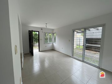 APTO BANCOR  Villa Allende Centro 2 Dorm , housing de  4 unidades , sin expensas