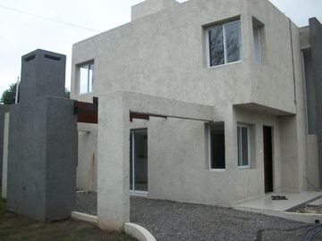 APTO BANCOR  Villa Allende Centro 2 Dorm , housing de  4 unidades , sin expensas