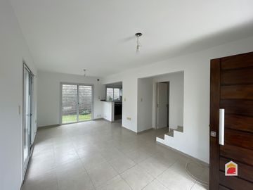 APTO BANCOR  Villa Allende Centro 2 Dorm , housing de  4 unidades , sin expensas