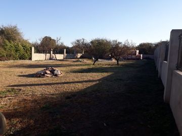 Lote en venta de 800m2 ubicado en Touting Club Alta Gracia
