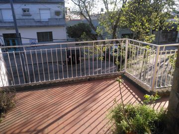 CHALET EN 2 PLANTAS DE 4 AMBIENTES CON GARAGE EN VILLA SOLDATI