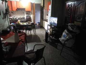 CHALET EN 2 PLANTAS DE 4 AMBIENTES CON GARAGE EN VILLA SOLDATI