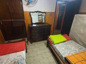 00036 Amplia casa para 10 personas sobre Av. Principal en Villa Cura Brochero