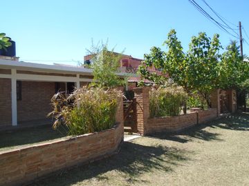 00043 Departamento en alquiler temporario de 1 dormitorio c/ cochera en Villa Cura Brochero