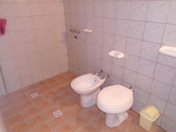 00043 Departamento en alquiler temporario de 1 dormitorio c/ cochera en Villa Cura Brochero