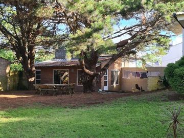 Casa en venta de 3 dormitorios c/ cochera en Santa Teresita