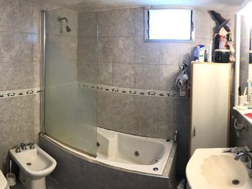 Casa en venta de 3 dormitorios c/ cochera en Santa Teresita
