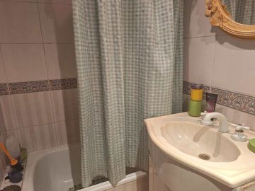 VENTA Casa antigua  de 7 ambientes en Almagro