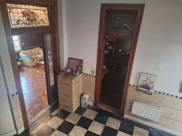 VENTA Casa antigua  de 7 ambientes en Almagro