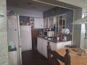 VENTA Casa antigua  de 7 ambientes en Almagro