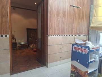 VENTA Casa antigua  de 7 ambientes en Almagro