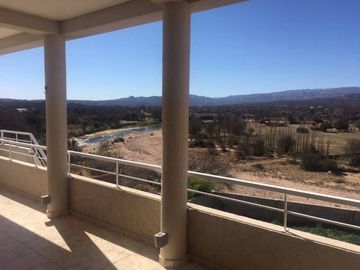K023 CB Magnífica Casa  + Dpto con increíble vista, en Villa Cura Brochero