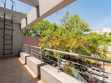 VENTA CASA 5 AMB.- BALCON TERRAZA - CHACARITA