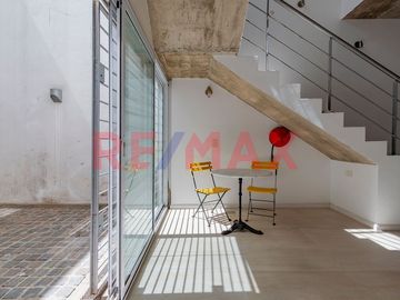 VENTA CASA 5 AMB.- BALCON TERRAZA - CHACARITA