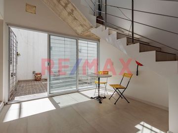 VENTA CASA 5 AMB.- BALCON TERRAZA - CHACARITA