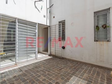 VENTA CASA 5 AMB.- BALCON TERRAZA - CHACARITA