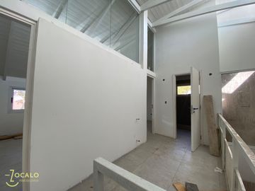 Departamento tipo duplex en venta de 2 dormitorios en quinta sección
