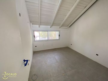 Departamento tipo duplex en venta de 2 dormitorios en quinta sección