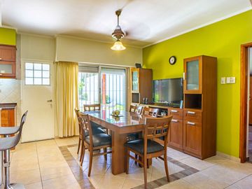 VENTA CASA CHALET 3 DORMITORIOS PILETA QUINCHO