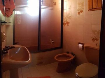 Casa 4 ambientes con cochera Barrio de las Mil Casitas