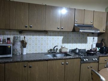 Casa - Moron  4 ambientes con garage y pileta