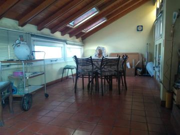 Casa - Moron  4 ambientes con garage y pileta