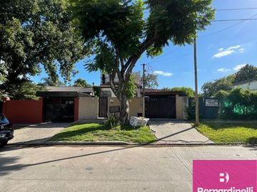 Casa en venta de 3 dormitorios c/ cochera en San Miguel