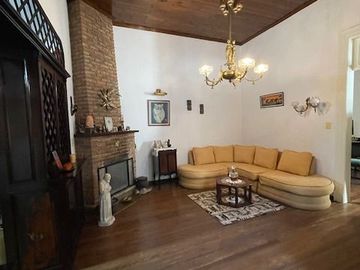 Casa en venta de 3 dormitorios c/ cochera en San Miguel