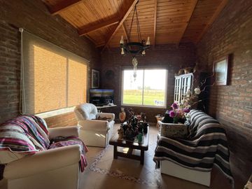 Casa quinta en venta de 10040m2 ubicado en 9 de Julio