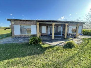 Casa quinta en venta de 10040m2 ubicado en 9 de Julio