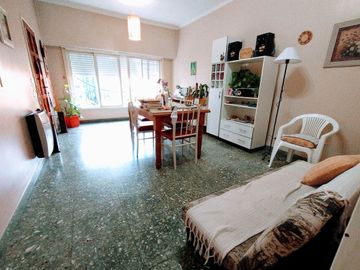 CASA 6 AMBIENTES VILLA LUZURIAGA VENTA LOTE 441M2