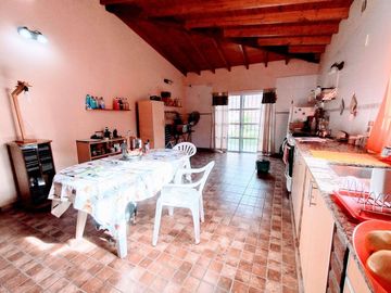 CASA 6 AMBIENTES VILLA LUZURIAGA VENTA LOTE 441M2