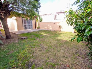 CASA 6 AMBIENTES VILLA LUZURIAGA VENTA LOTE 441M2