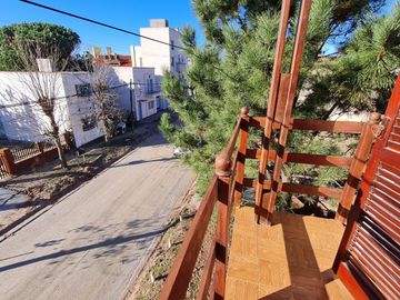 Dúplex en venta de 3 dormitorios c/ cochera en Costa Azul
