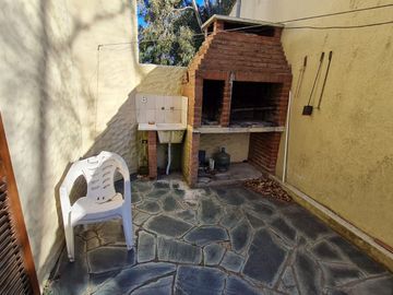 Dúplex en venta de 3 dormitorios c/ cochera en Costa Azul