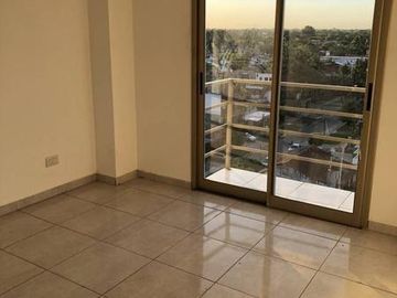 Venta De Amplio Departamento 2 Ambientes En San Miguel